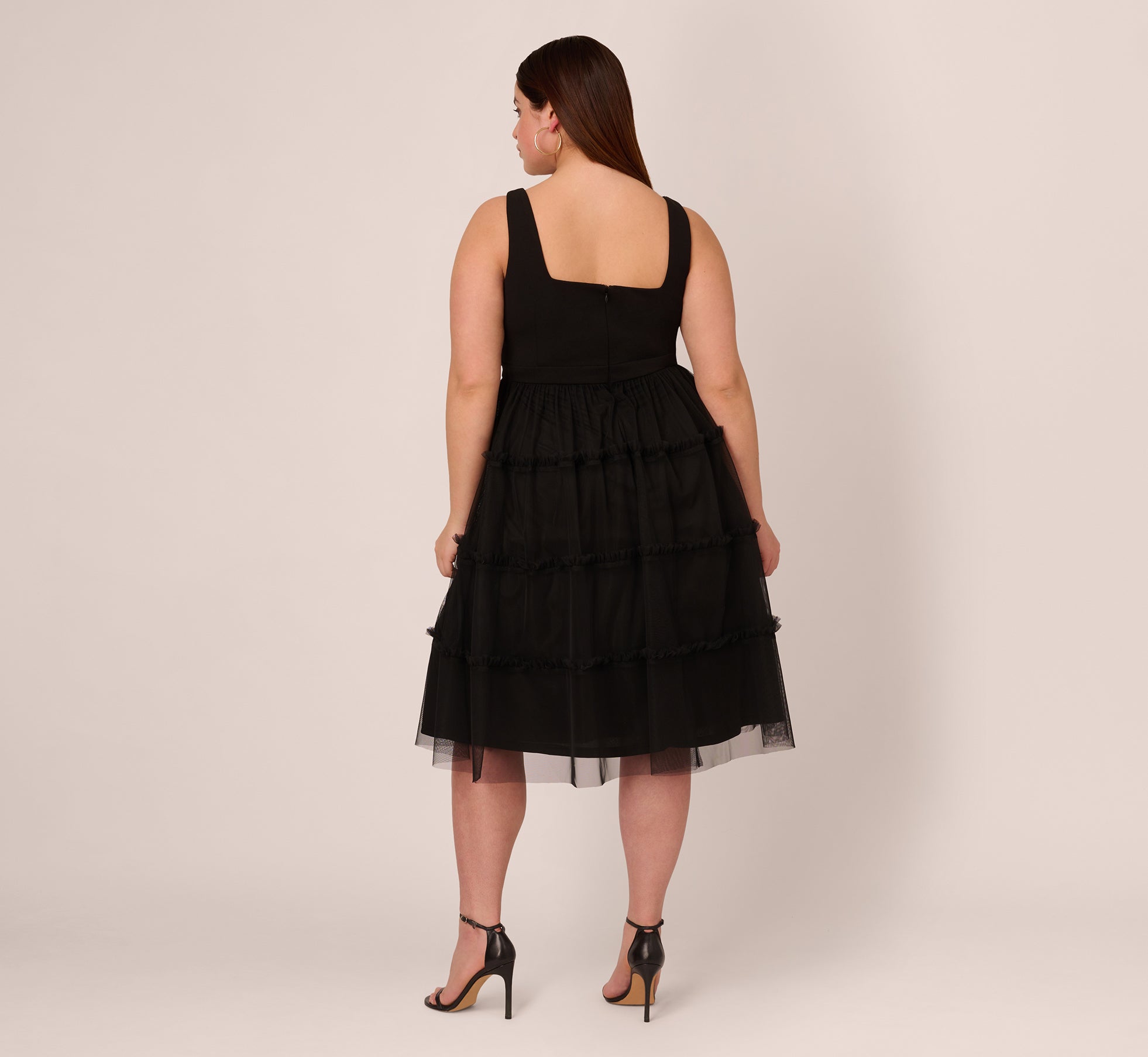 Plus Size Sleeveless Midi Dress With Square Neck And Tiered Skirt