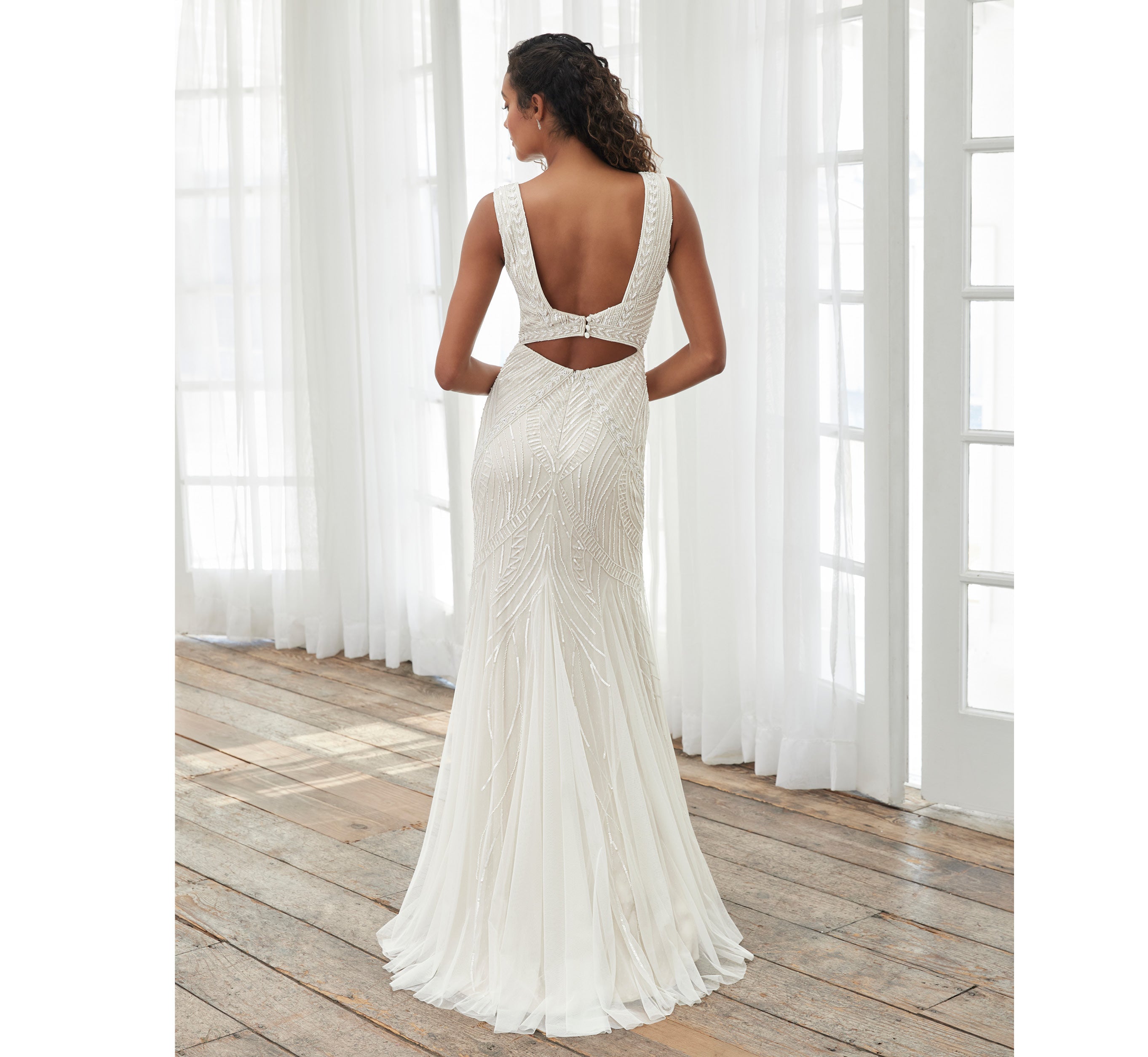 Plunging V Neck Gown In Ivory Adrianna Papell