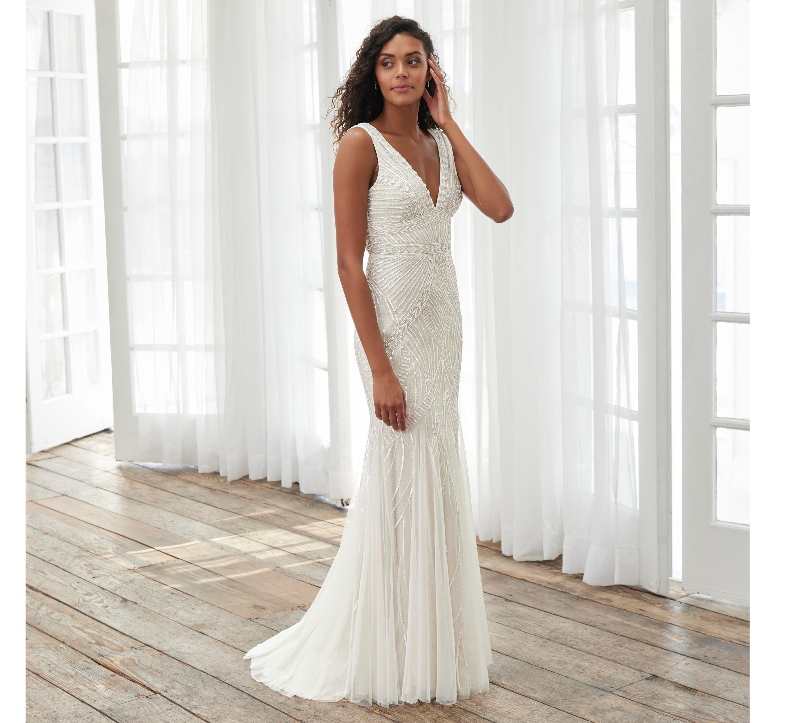 Plunging V Neck Gown In Ivory Adrianna Papell